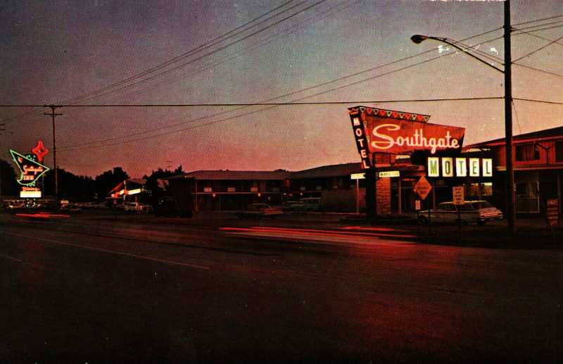 Southgate Motel - Vintage Postcard